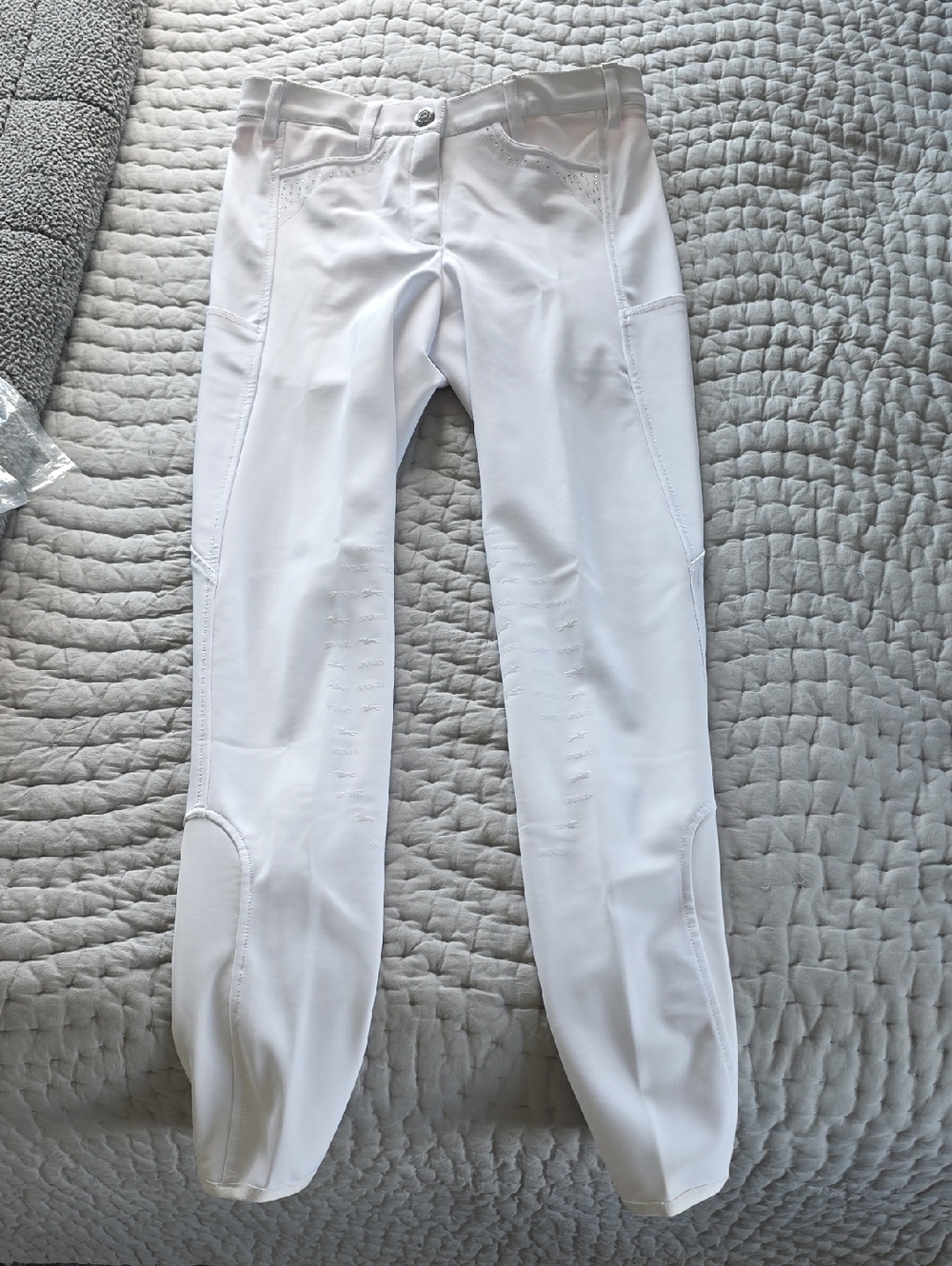 NWOT Schockemohle Venus White Knee Grip Breeches Size 24